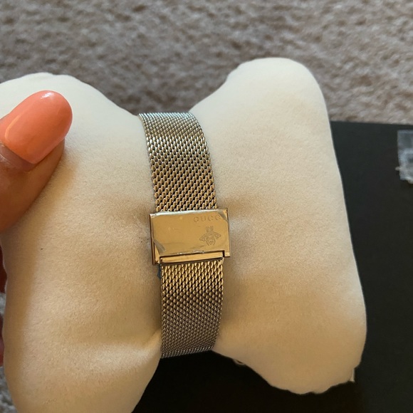 Gucci watches main image 8